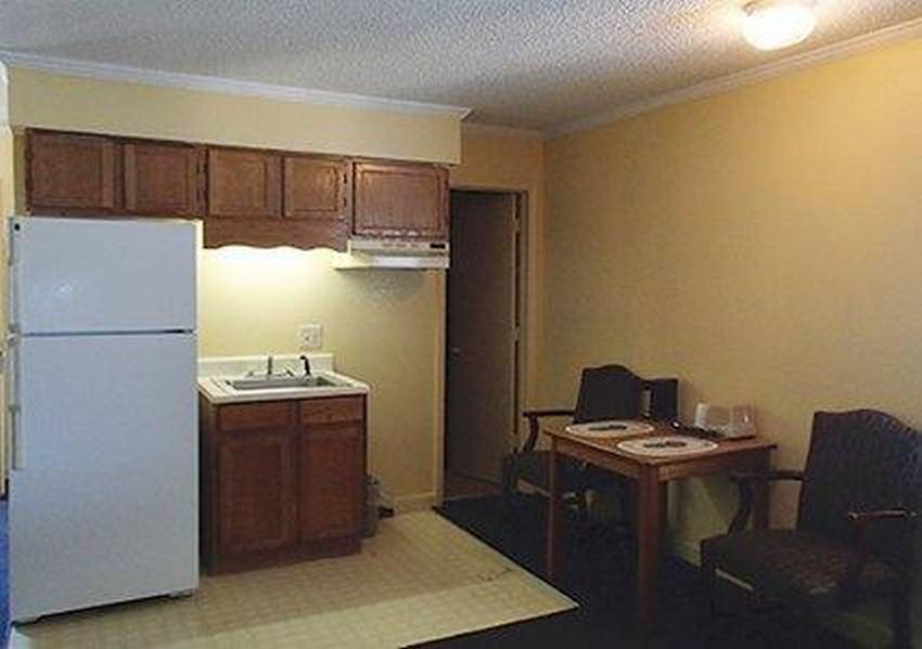 Rodeway & Hwy 64 Hotel 2*