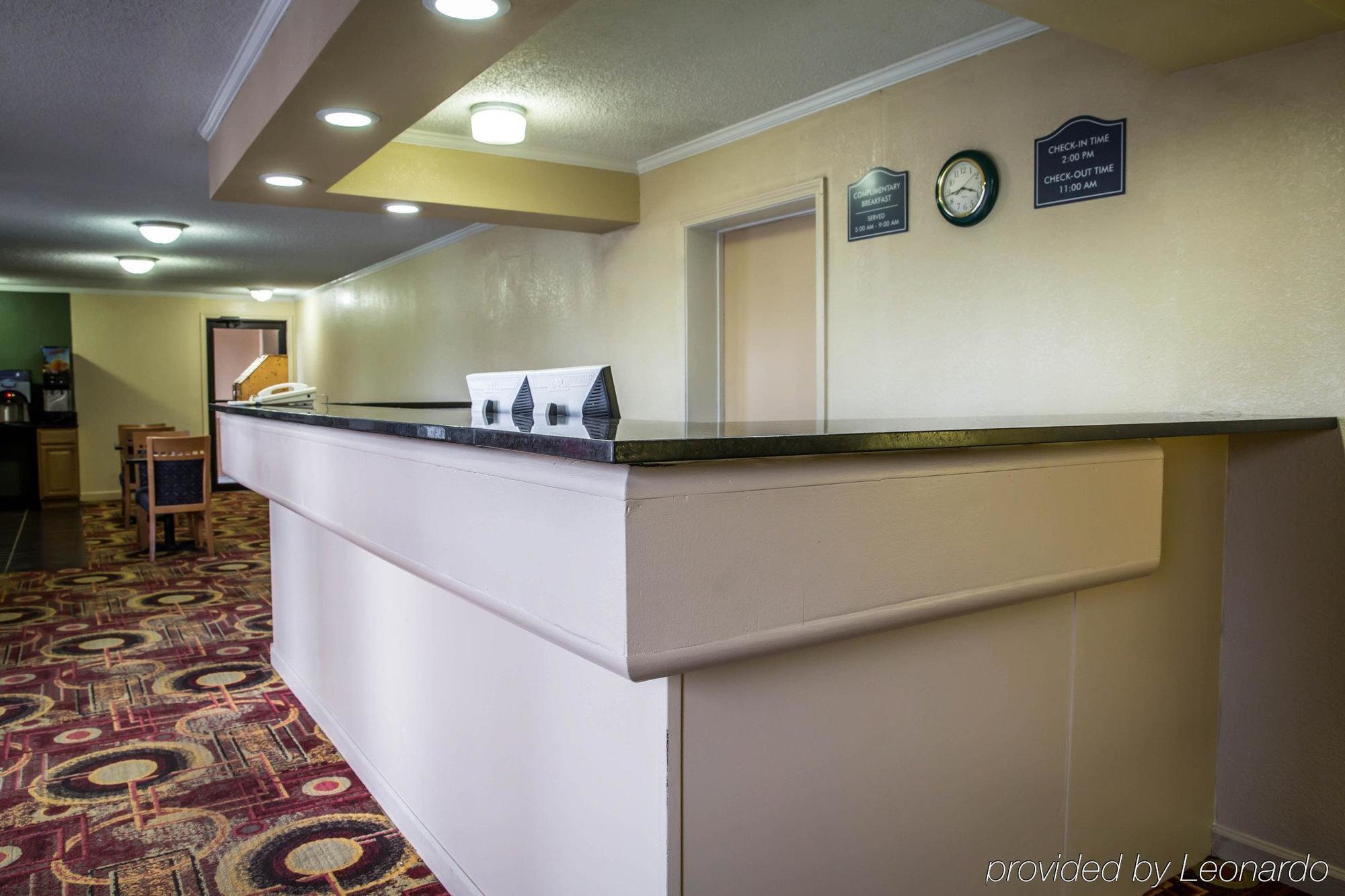 Hotel Rodeway & Hwy 64 Plymouth